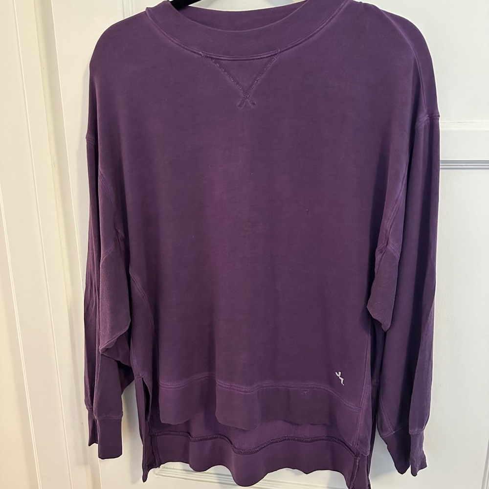 Joy lab long sleeve legging sweatshirt size XS, very light material. Purple.